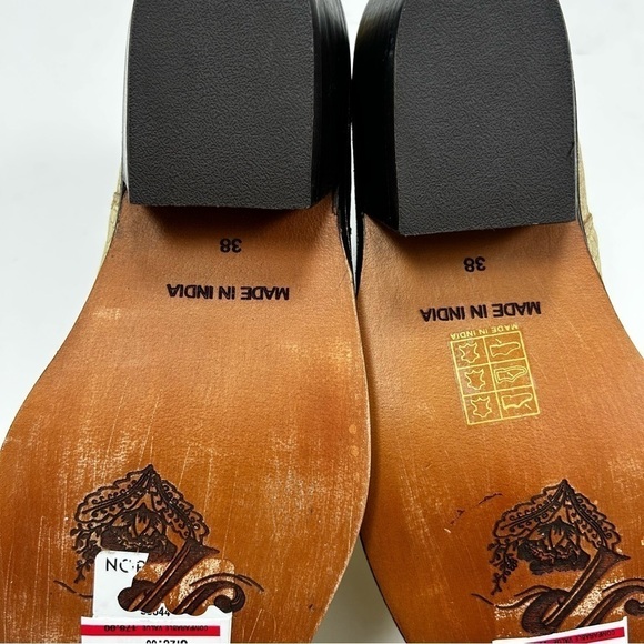 Free People Beau Western Ankle Chelsea Boot Embossed Gold Leather - Picture 12 of 14